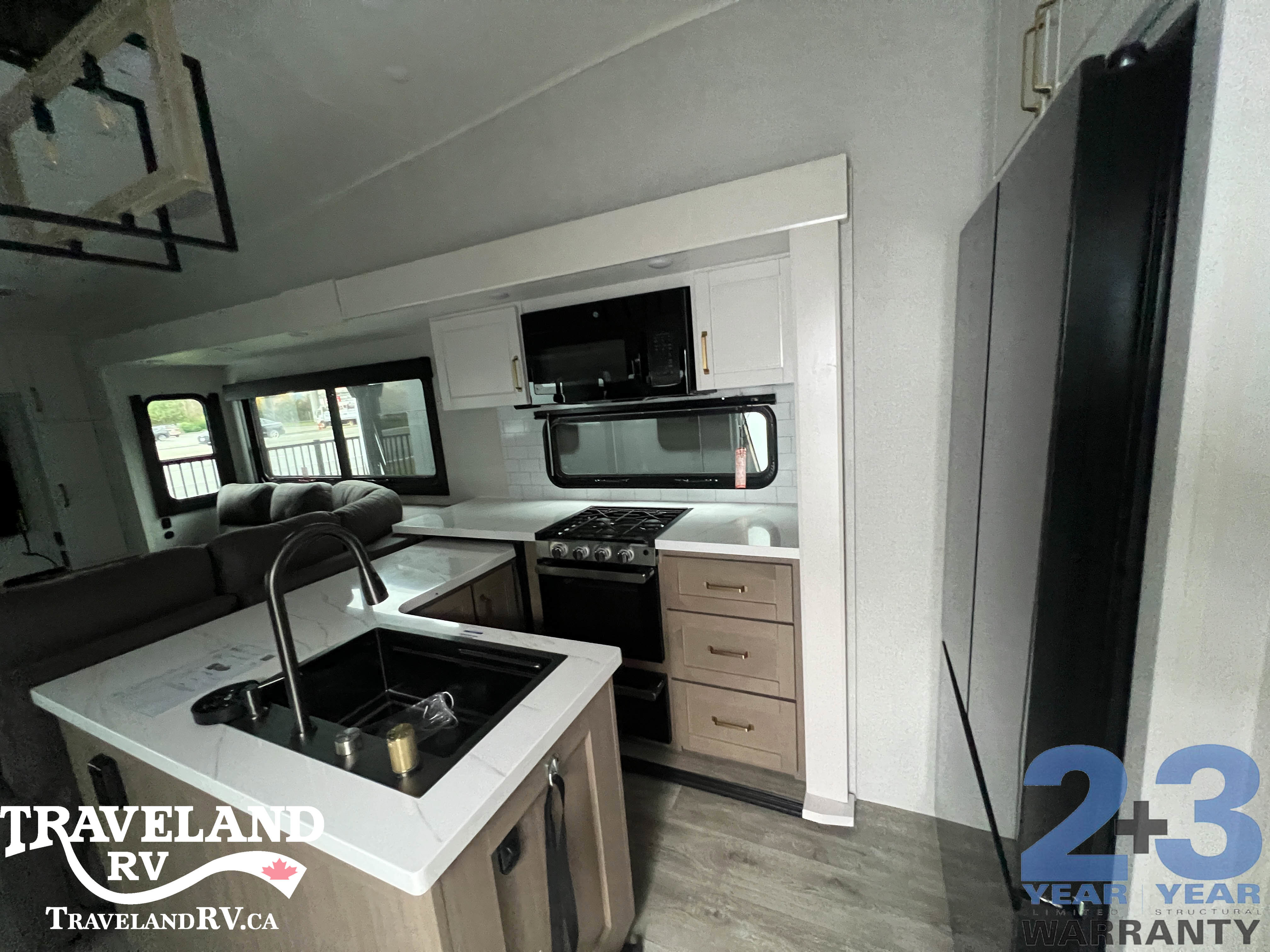 2026 Jayco Eagle 335LSTS - Image 8
