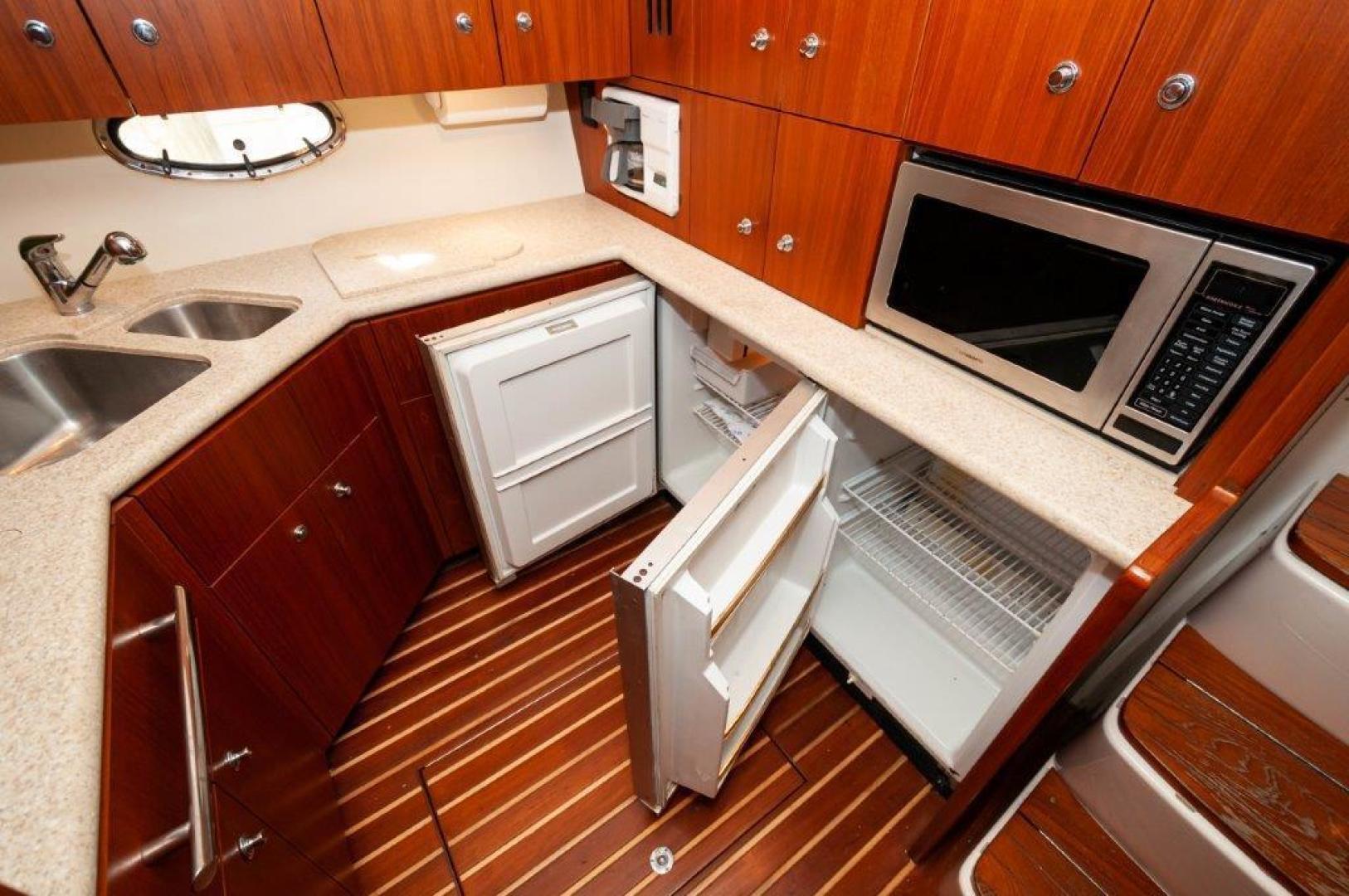 2003 Tiara Yachts 4200 Open - Image 10