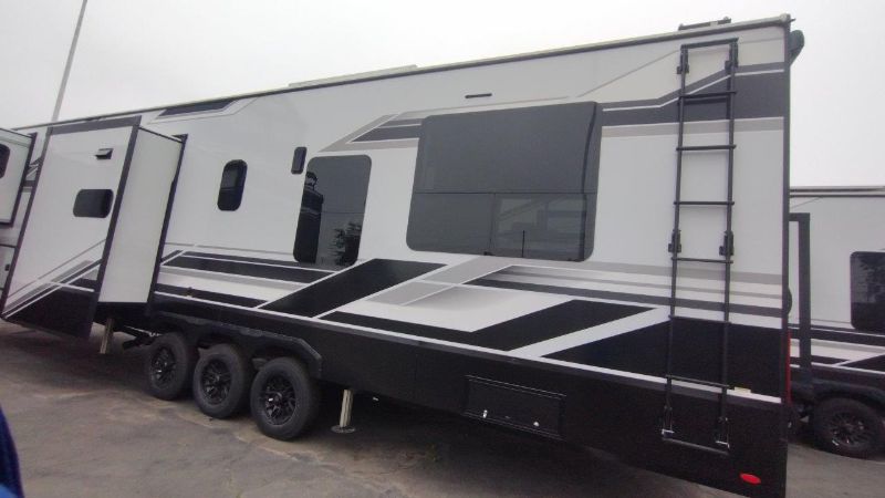2026 Grand Design Momentum M-Class 381MS - Image 2