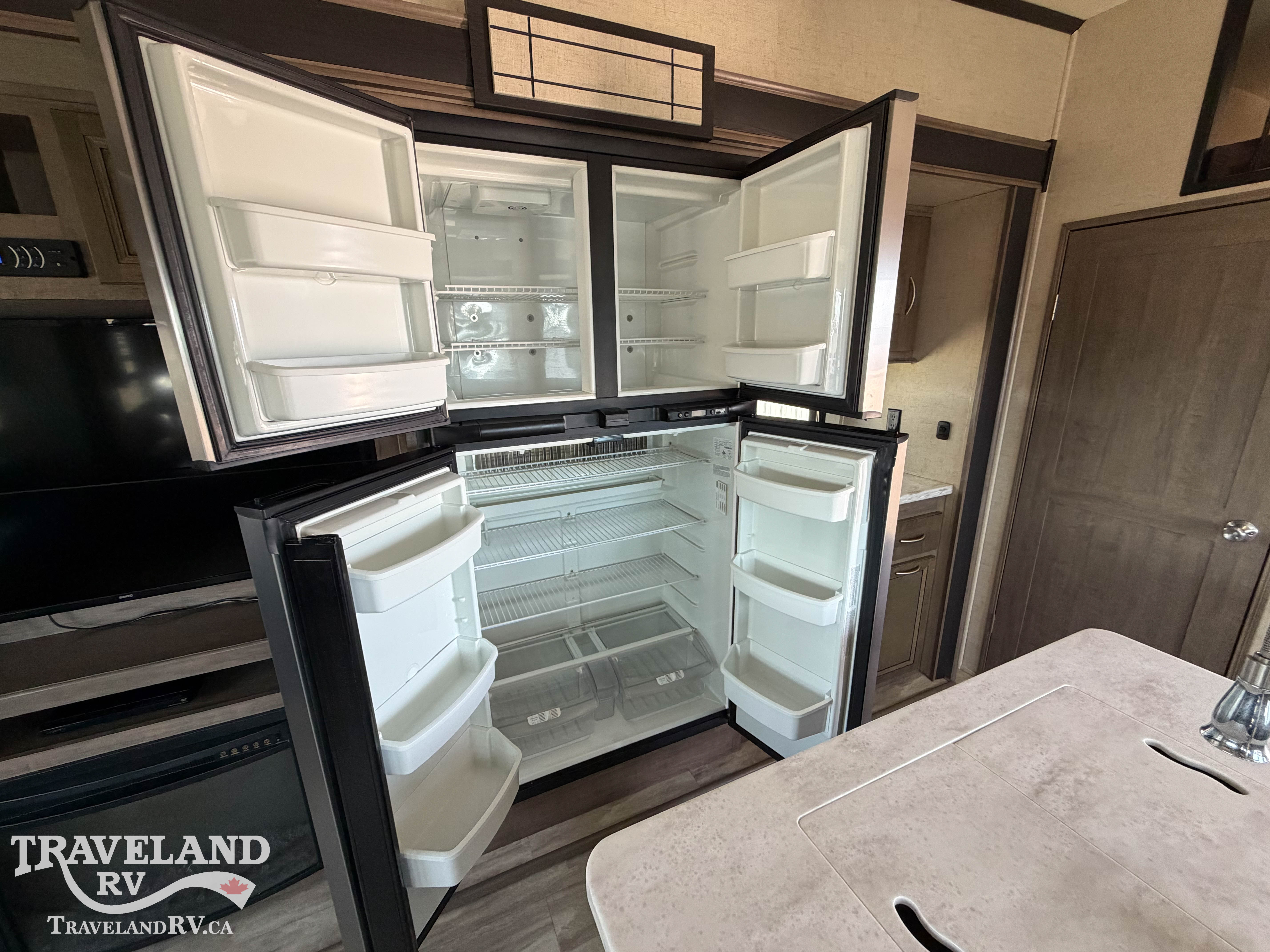 2018 KZ RV Durango Gold G383MBQ - Image 11
