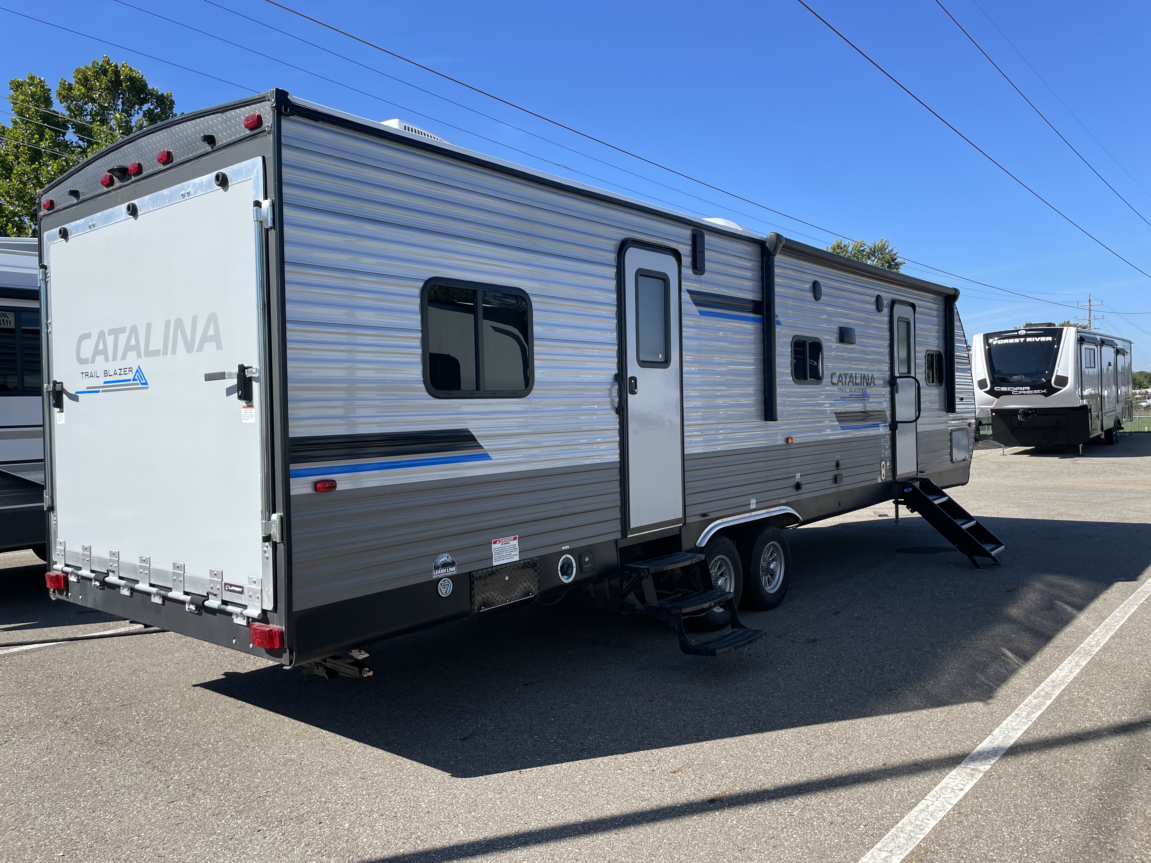 2023 Coachmen Catalina Trail Blazer 29THS - Image 4