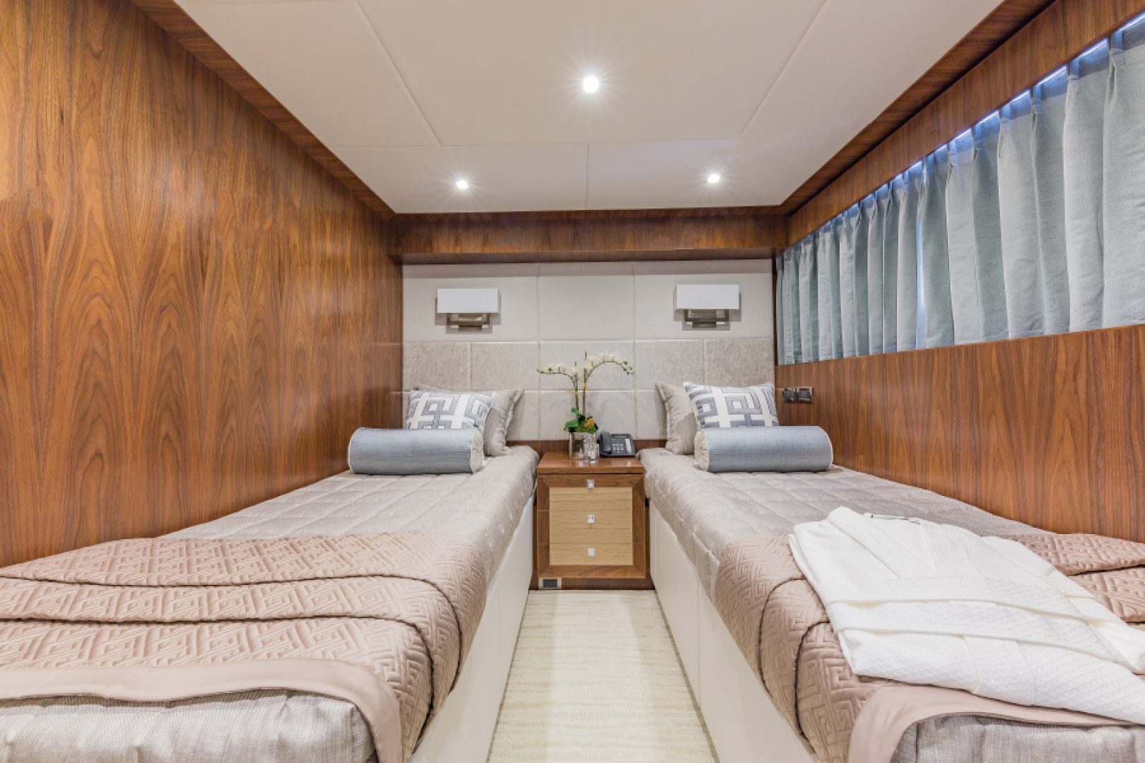 2018 Hargrave Raised Pilothouse - Image 45