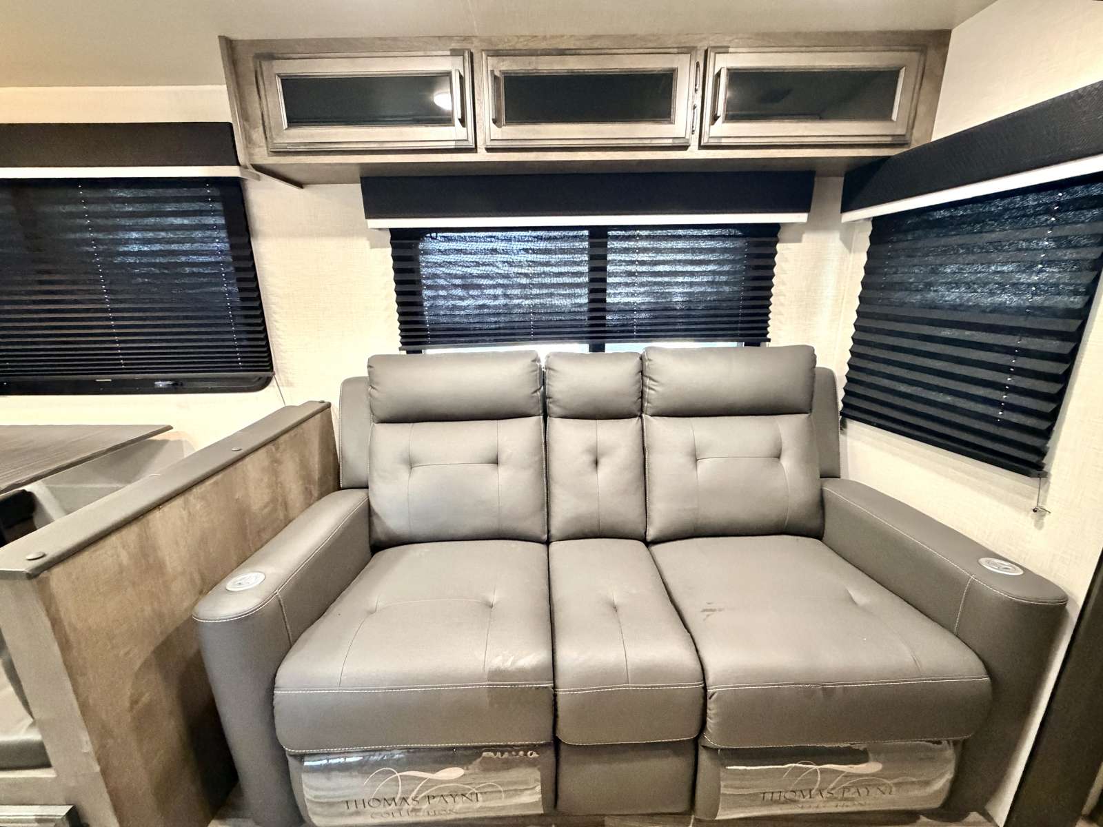 2023 Venture RV SportTrek Touring Edition - Image 12