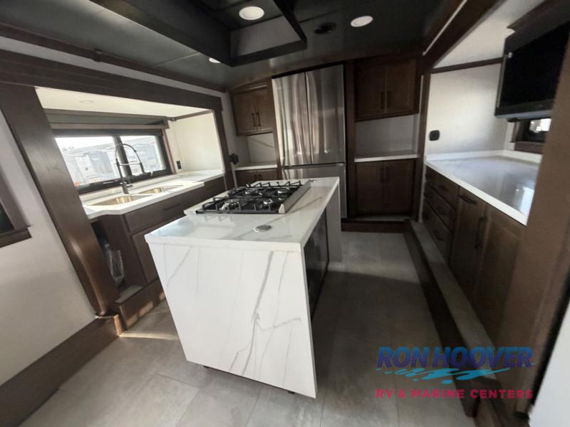 2025 FOREST RIVER 421FK - Image 31