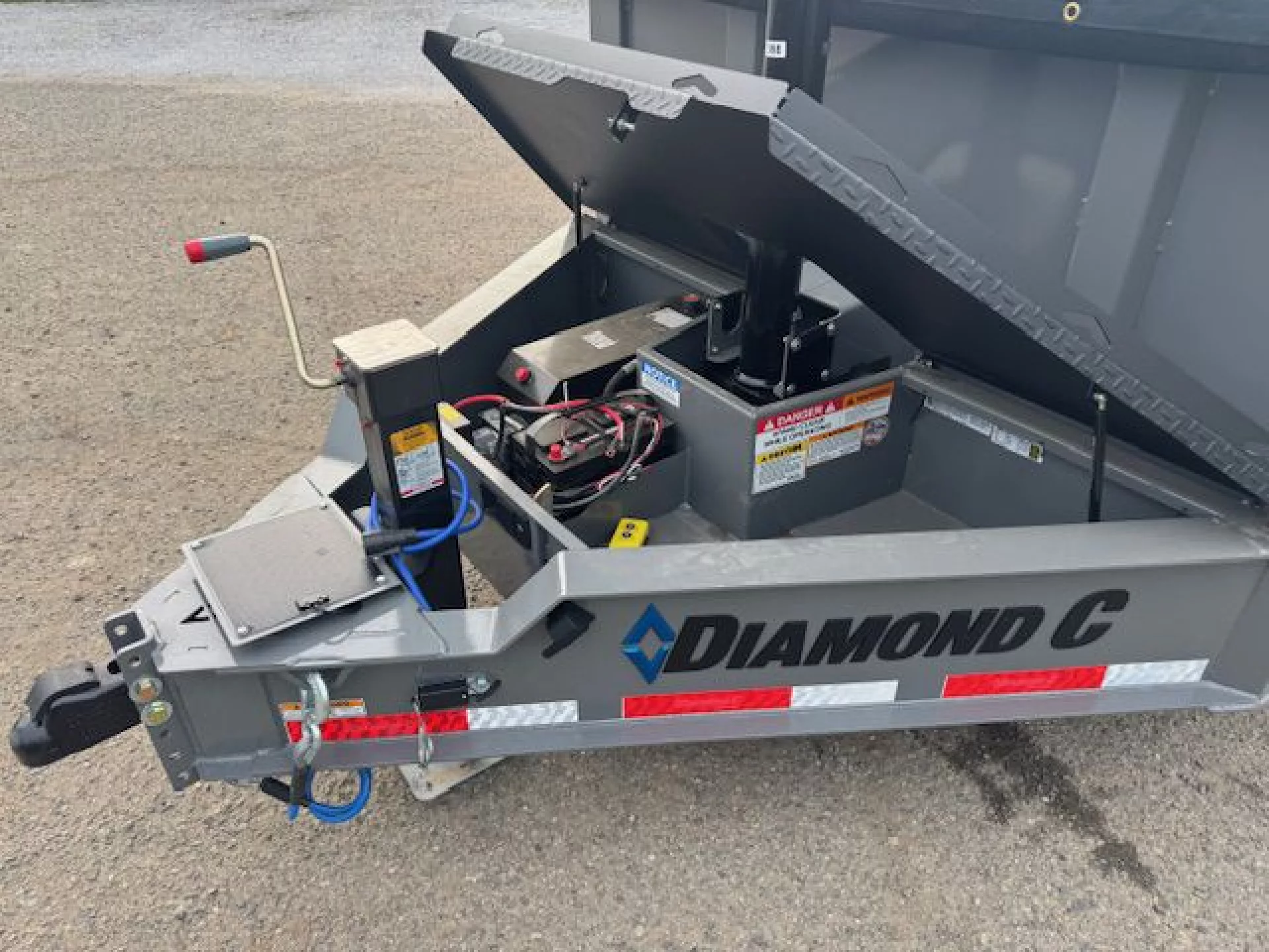2026 DIAMOND C TRAILERS DIAMOND C LPT 207 HEAVY DUTY 14X82 32 SIDES - Image 8