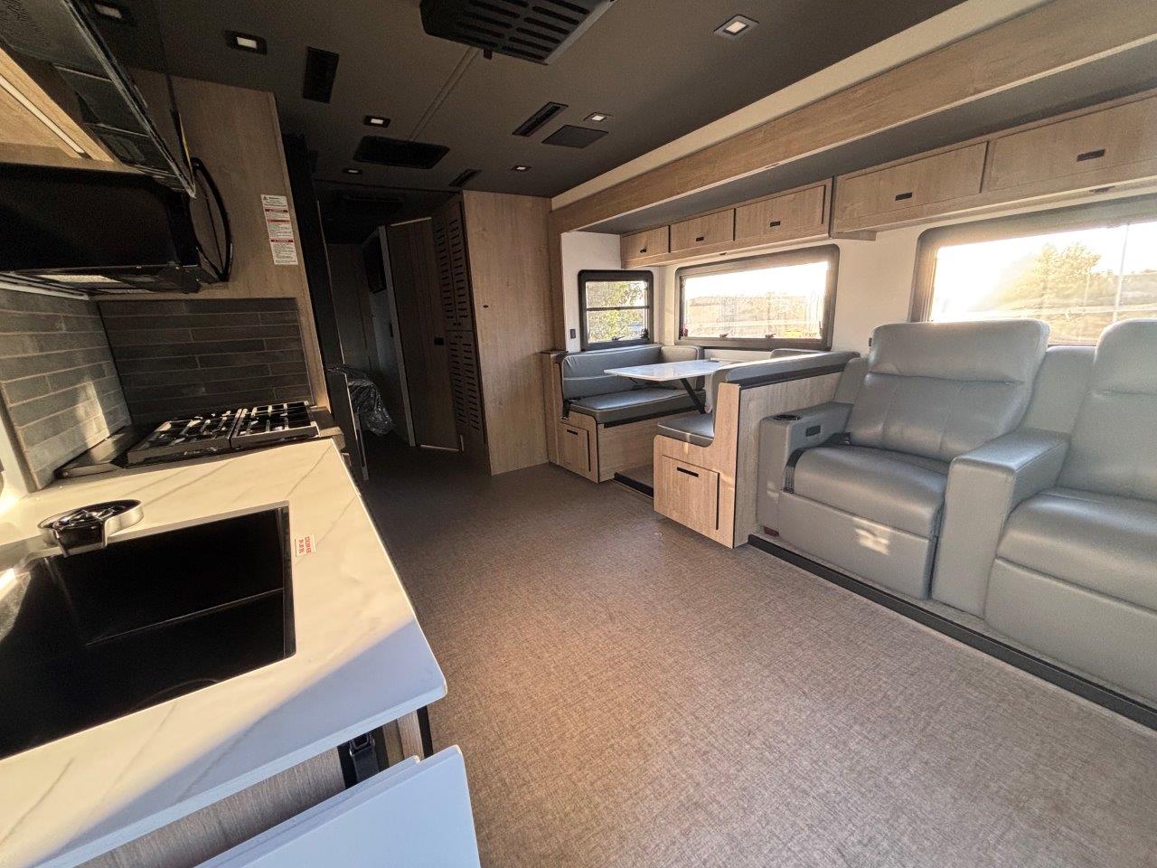 2026 Grand Design Lineage Series F 31ZW - Image 3