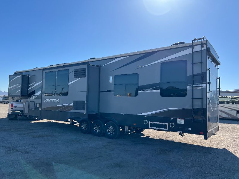 2019 Keystone Raptor 423 - Image 2