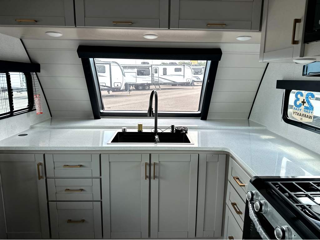 2027 JAYCO JAY FEATHER 26FK - Image 17