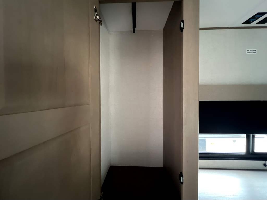 2026 GRAND DESIGN REFLECTION 322FKTS - Image 18