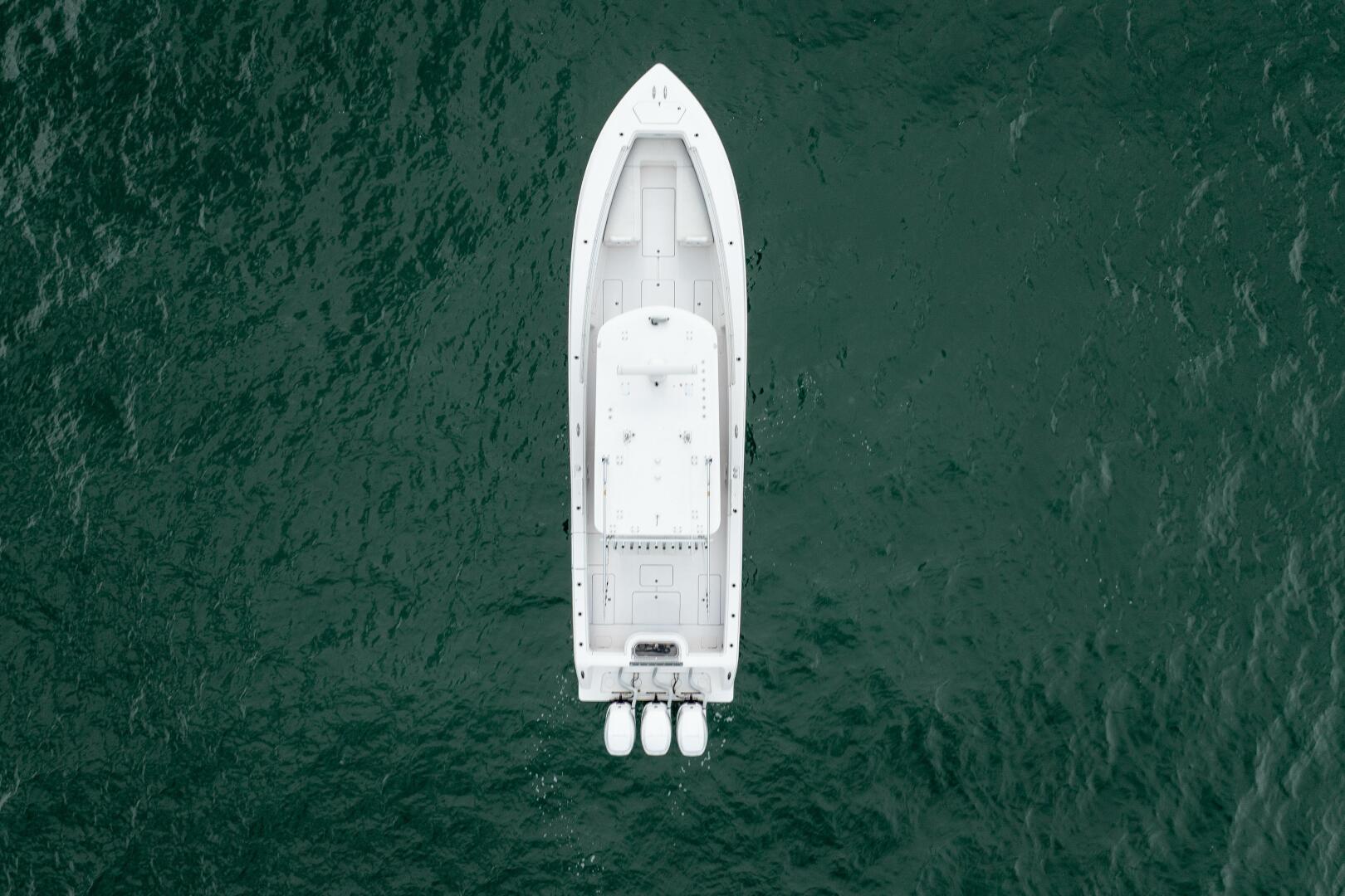 2020 Invincible 30 Open - Image 14
