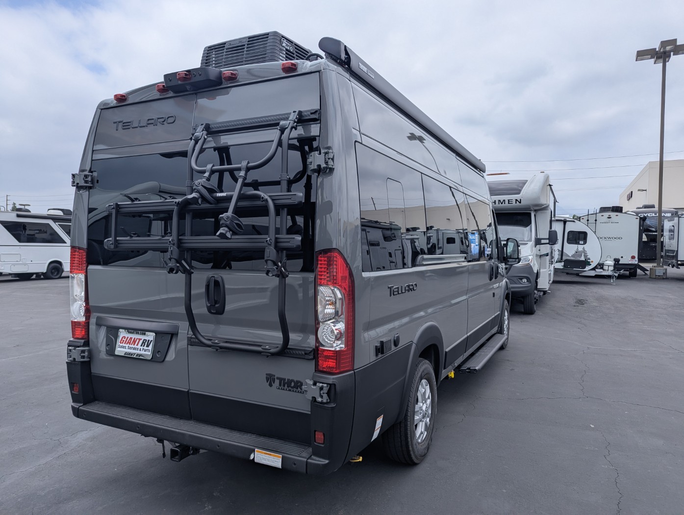 2027 Thor Motor Coach Tellaro 20U - Image 7