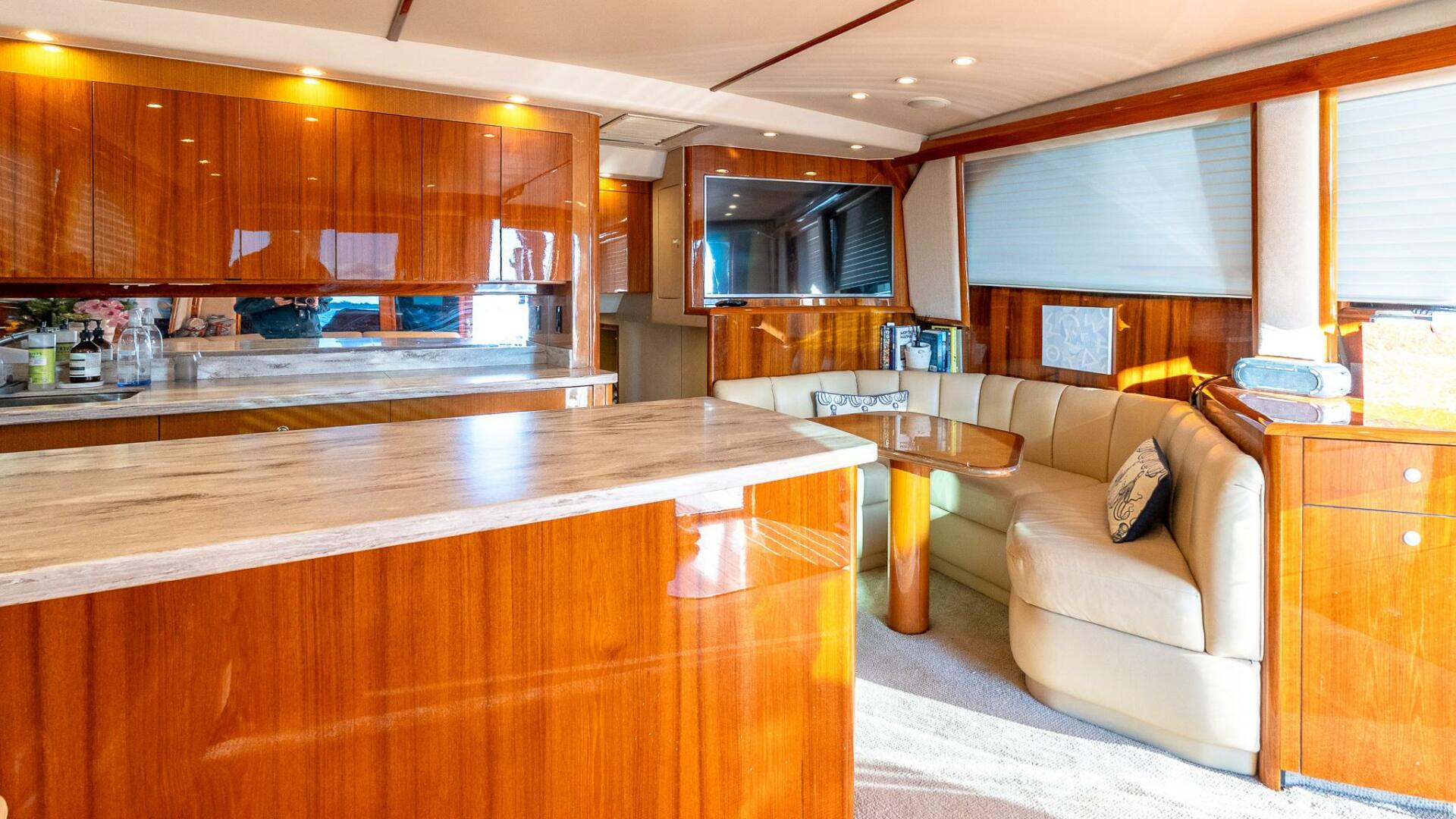 2002 VIKING 52 Convertible Base - Image 26