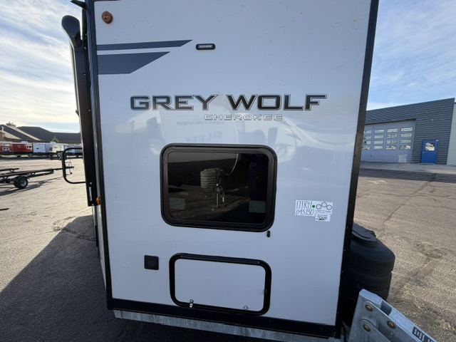 2027 CHEROKEE GREY WOLF 17TRH - Image 9