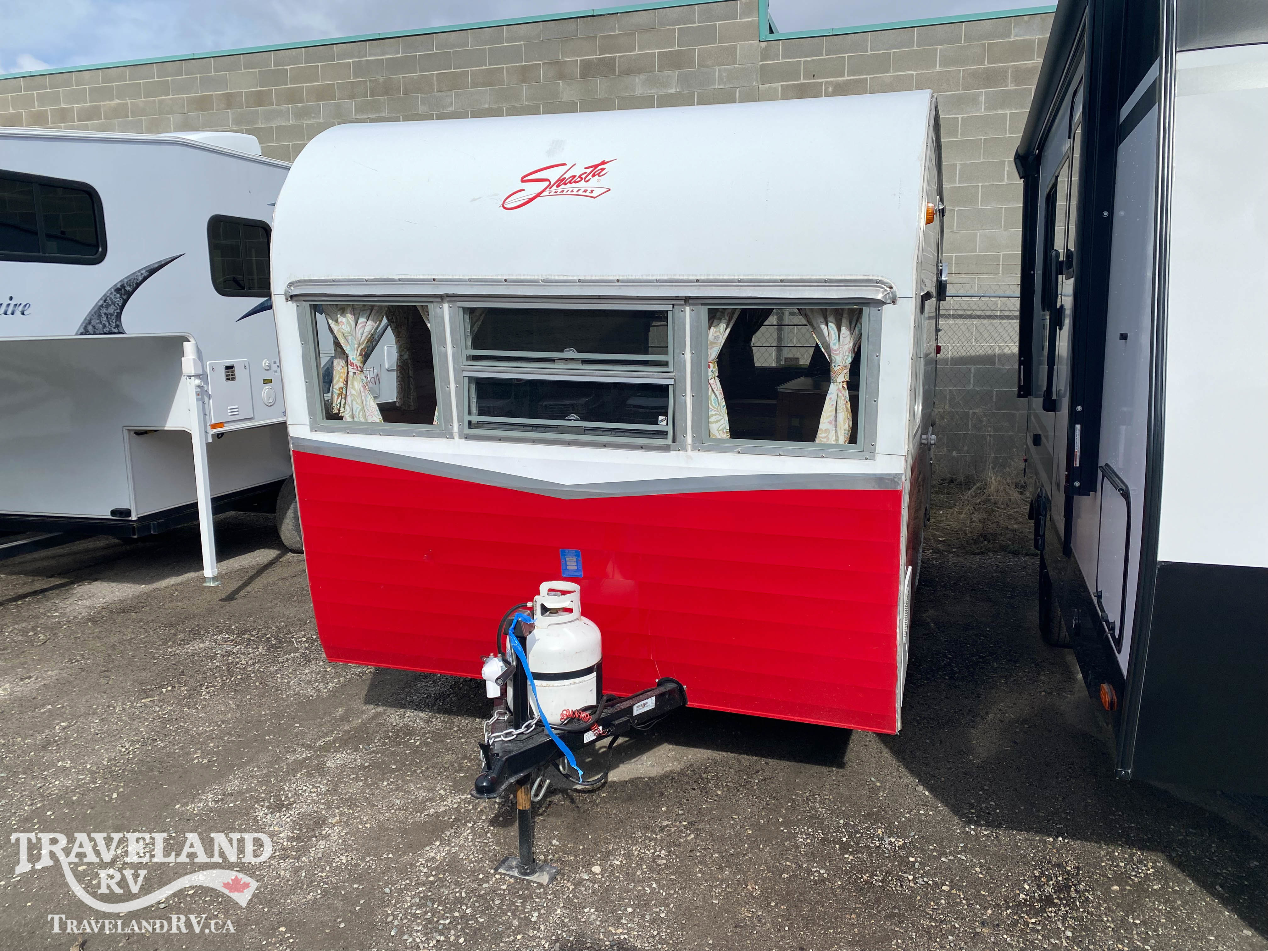 2015 FOREST RIVER SHASTA AIRFLYTE 16 - Image 1