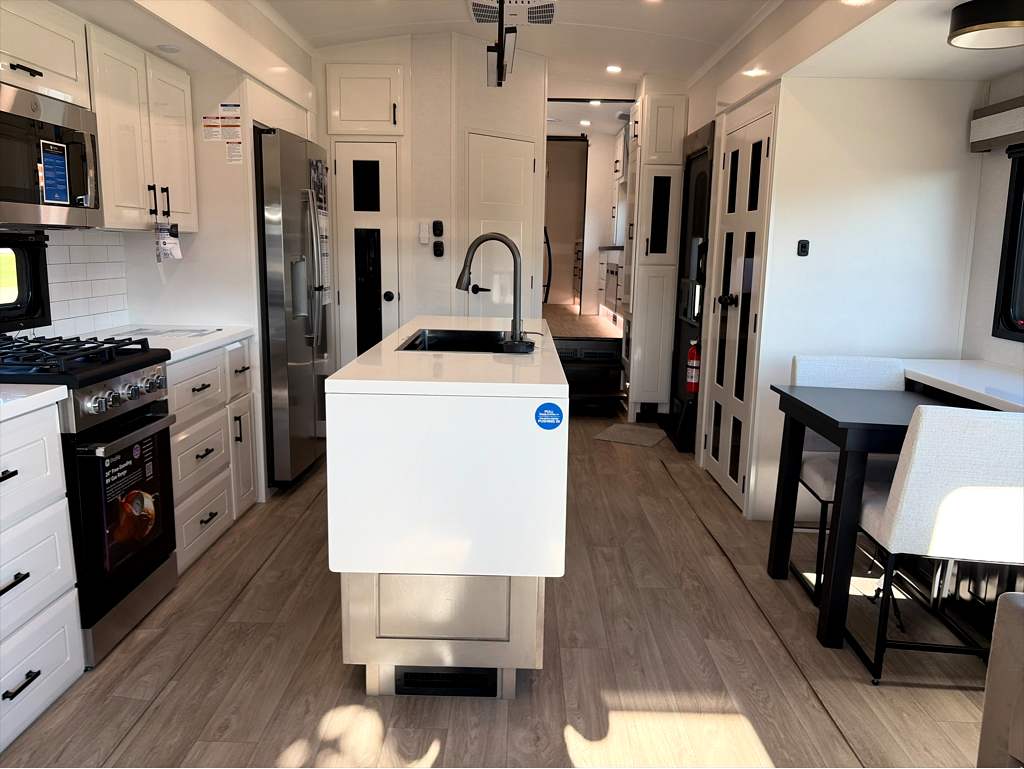 2027 JAYCO PINNACLE 39FBRL - Image 12