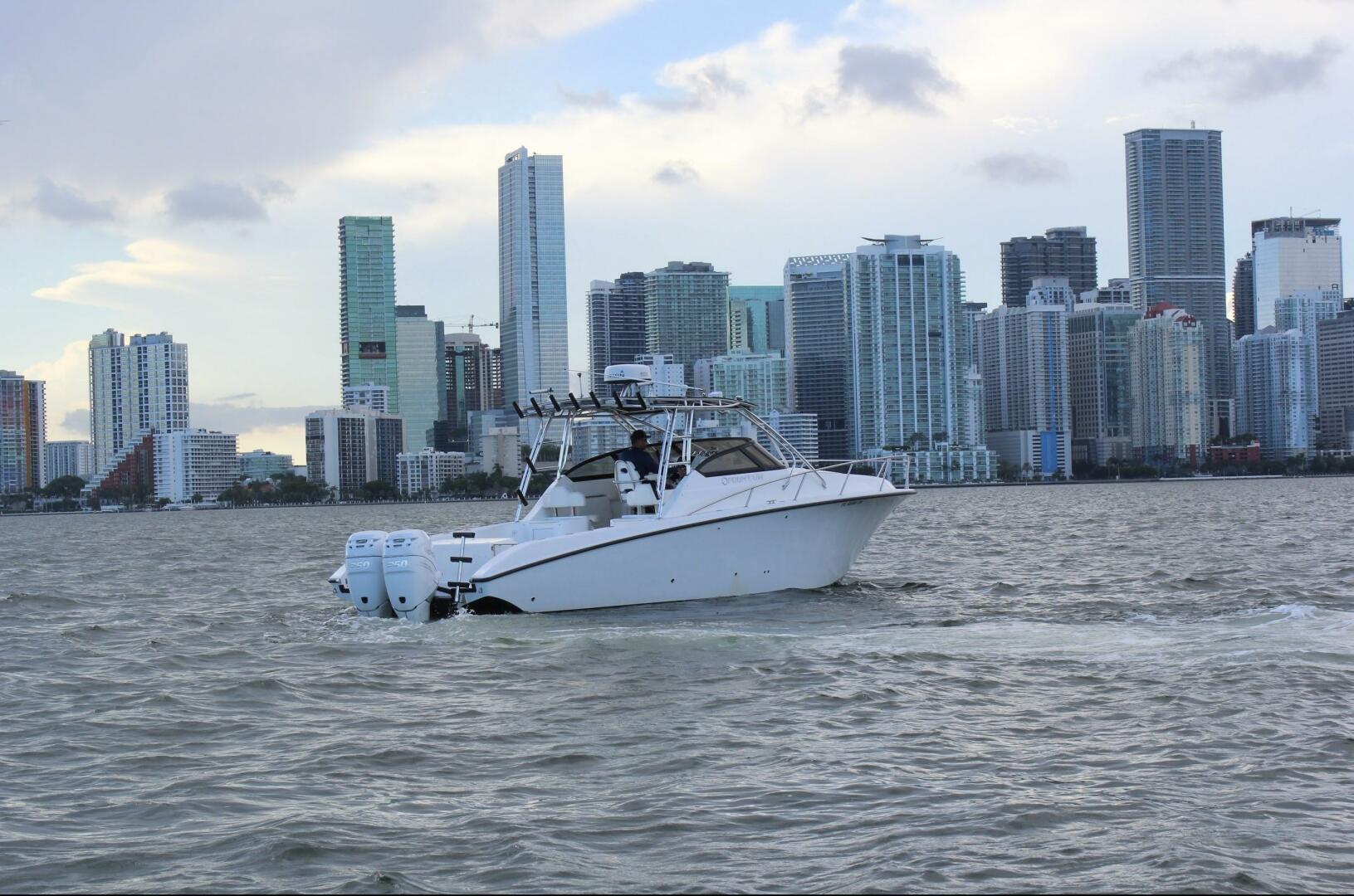 2007 Fountain 33 Sportfish Cruiser - Image 8