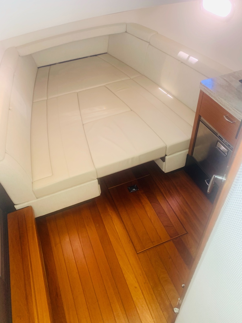 2017 Pursuit S 408 - Image 23