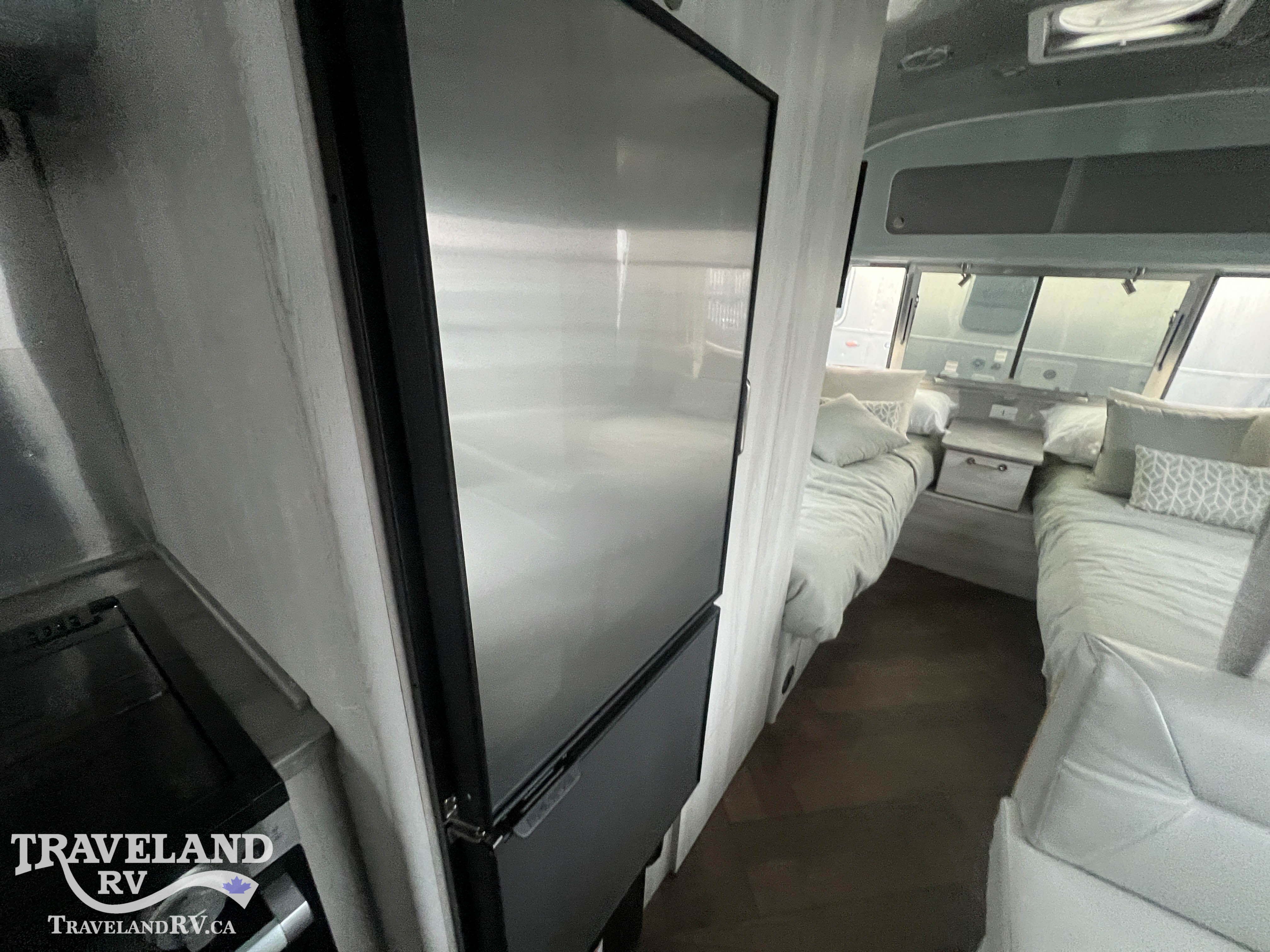 2026 AIRSTREAM 23FBT INTERNATIONAL - Image 9
