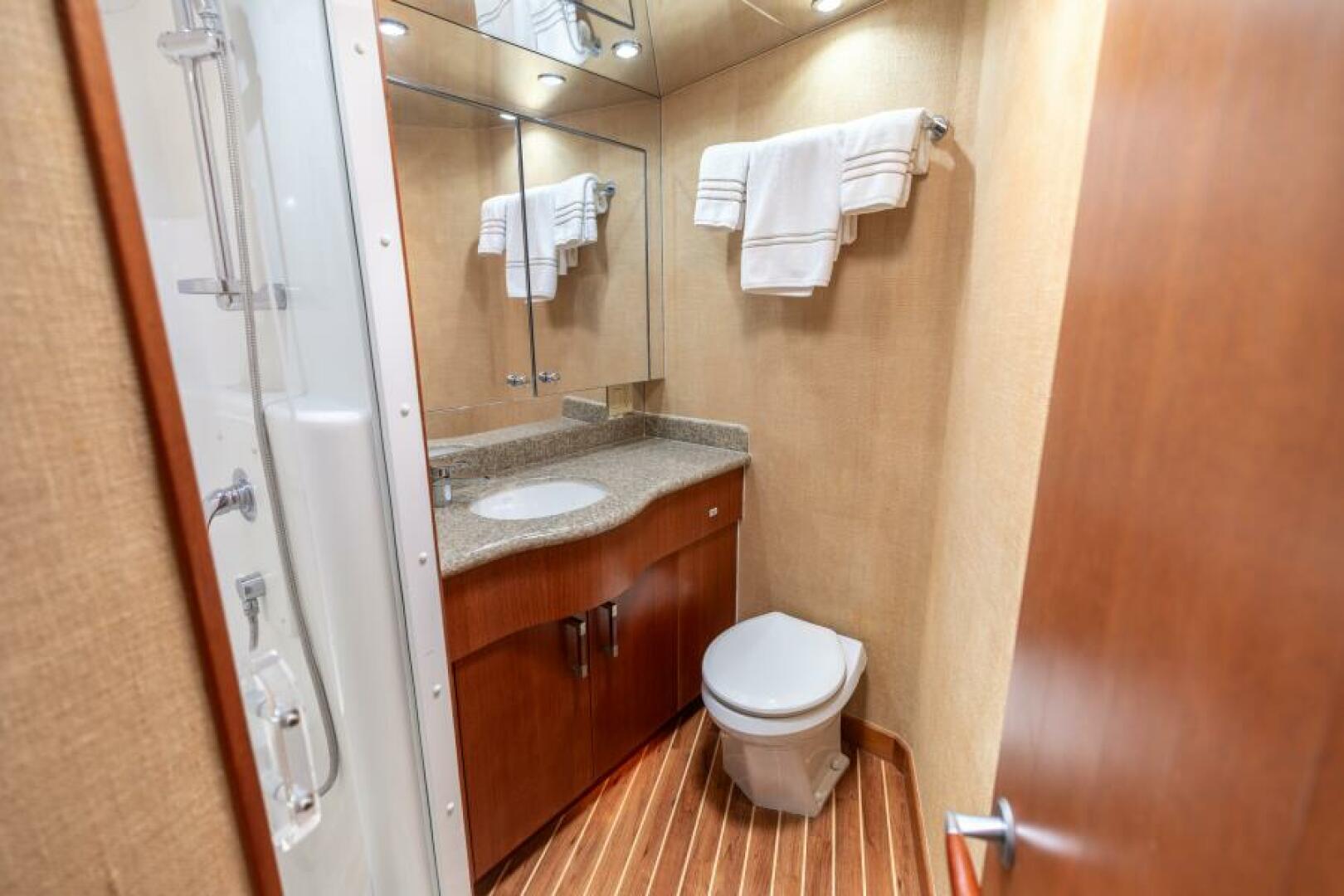 2008 Hatteras 60 Convertible - Image 13