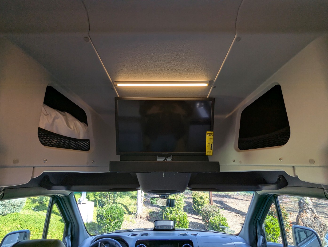 2026 Winnebago EKKO Sprinter 23B AWD - Image 7