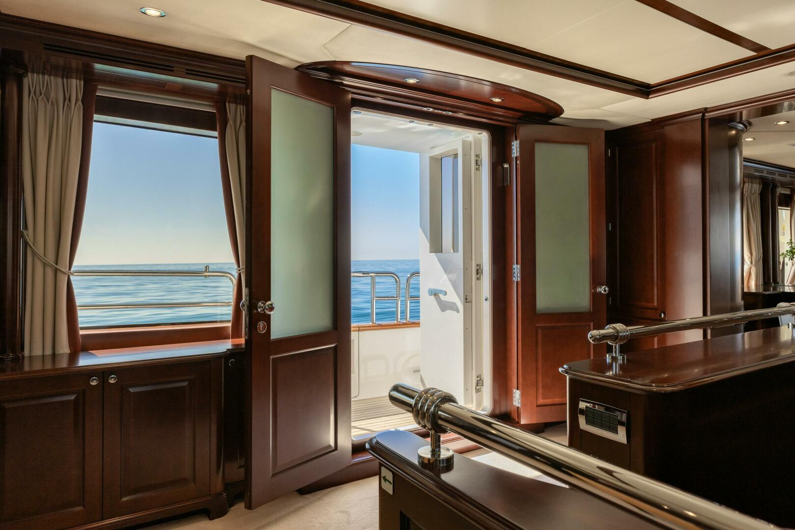 2009 Benetti Benetti Classic 120 - Image 35