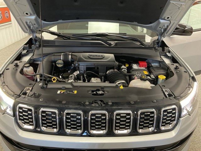 2025 Jeep Compass Limited 4x4 - Image 10