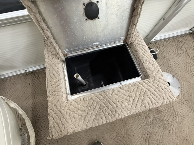 2003 LOWE SUNCRUISER TRINDAD 222 - Image 17
