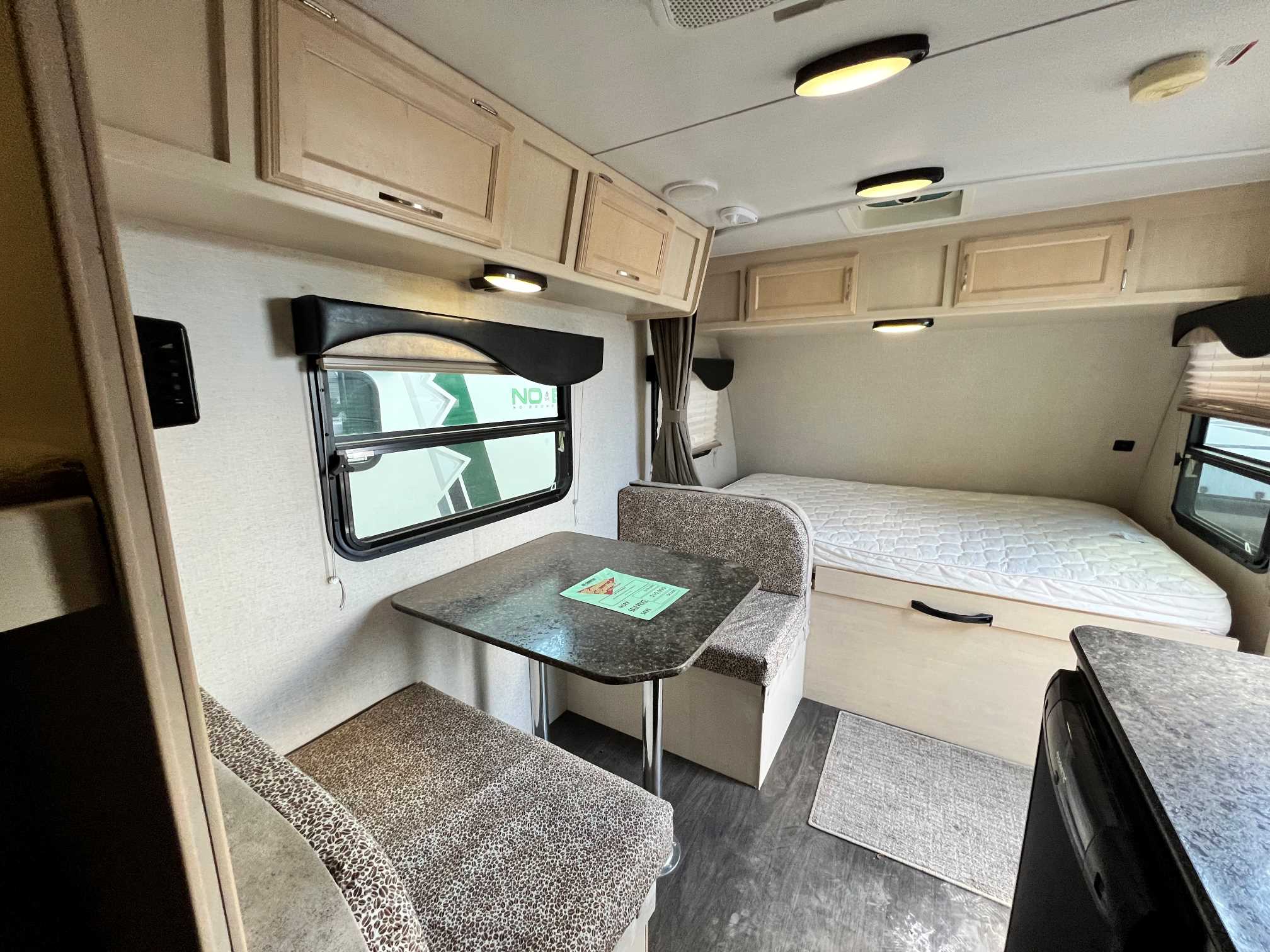 2018 Winnebago Micro Minnie 1700BH - Image 8