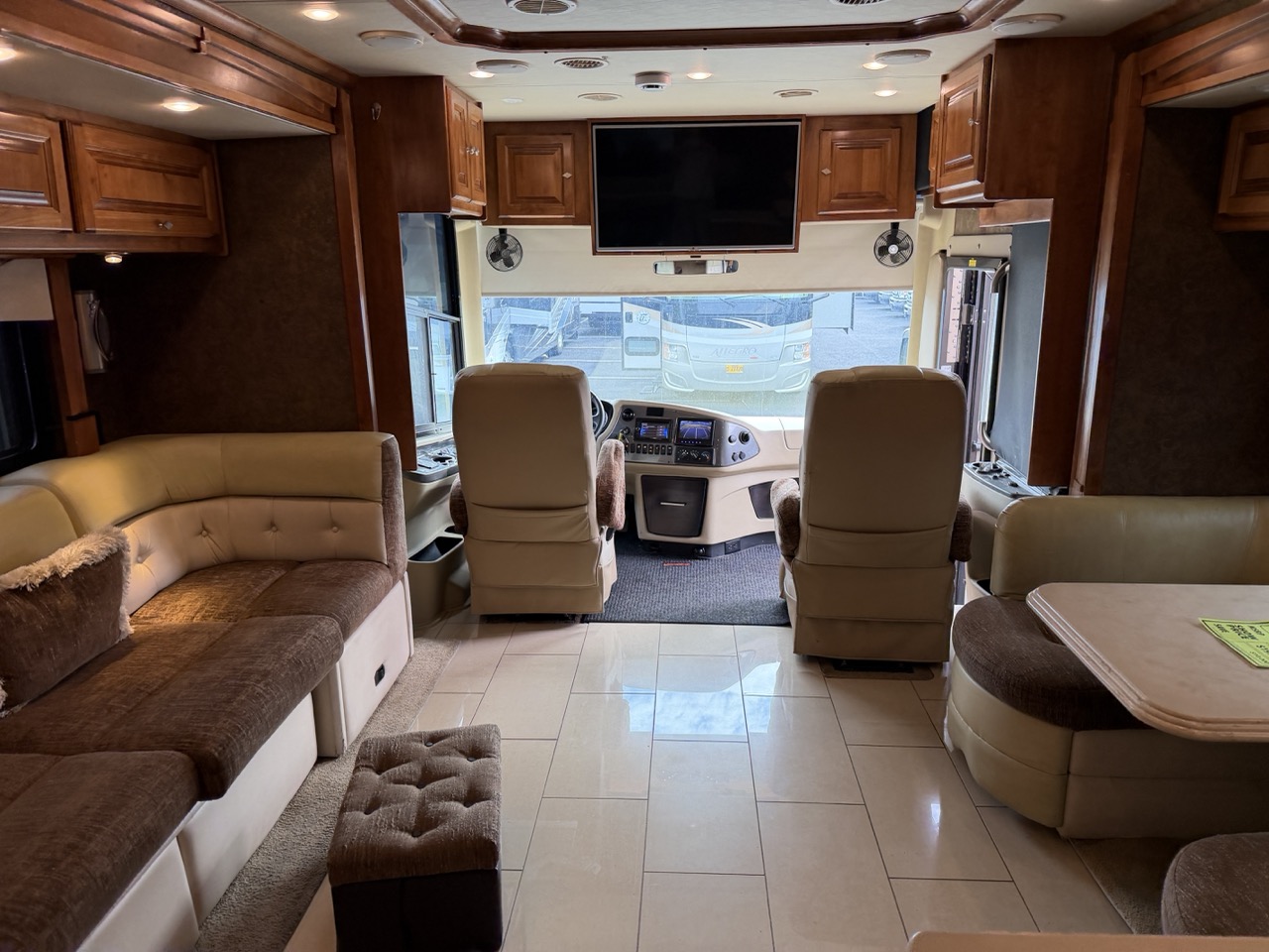 2015 Tiffin Phaeton 40 AH - Image 32