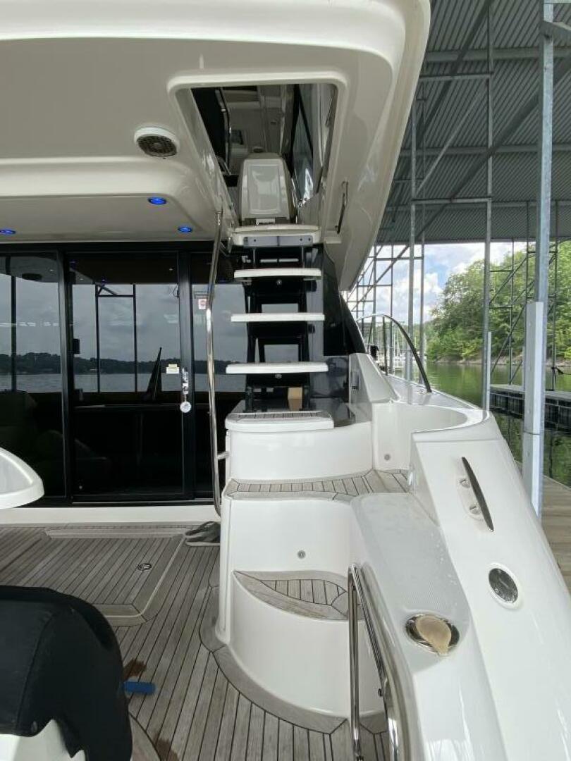 2016 Sea Ray 510 FLY - Image 9