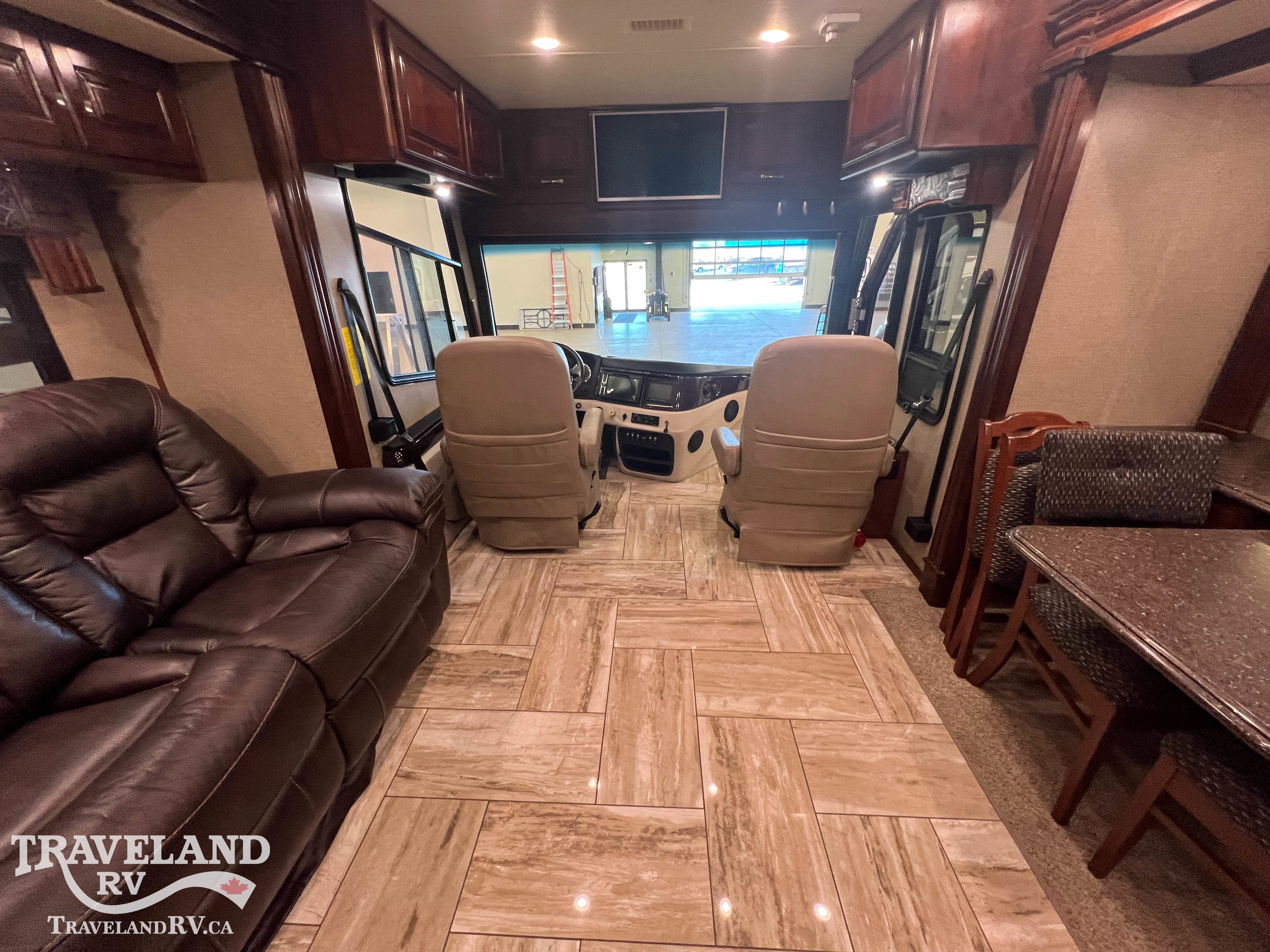 2018 Fleetwood Discovery LXE 40D - Image 8