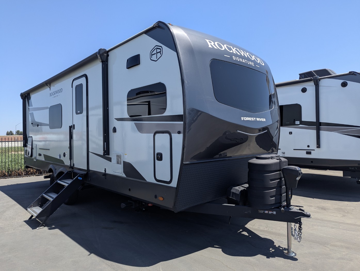 2026 Forest River Rockwood Signature 8263MBR - Image 1
