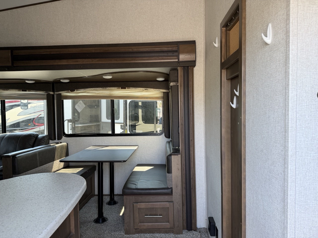 2019 Keystone Cougar Half-Ton West 25RESWE - Image 3