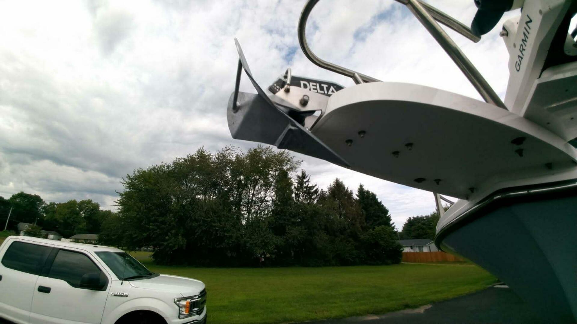 2024 Parker 2820 XLD Sport Cabin - Image 2