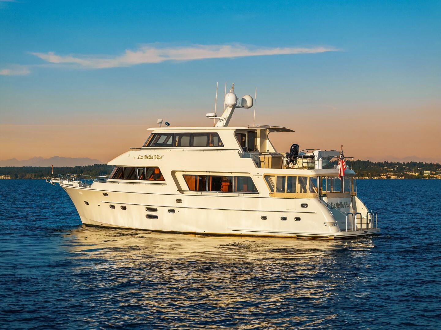 2014 Hampton 720 Skylounge LRC - Image 111