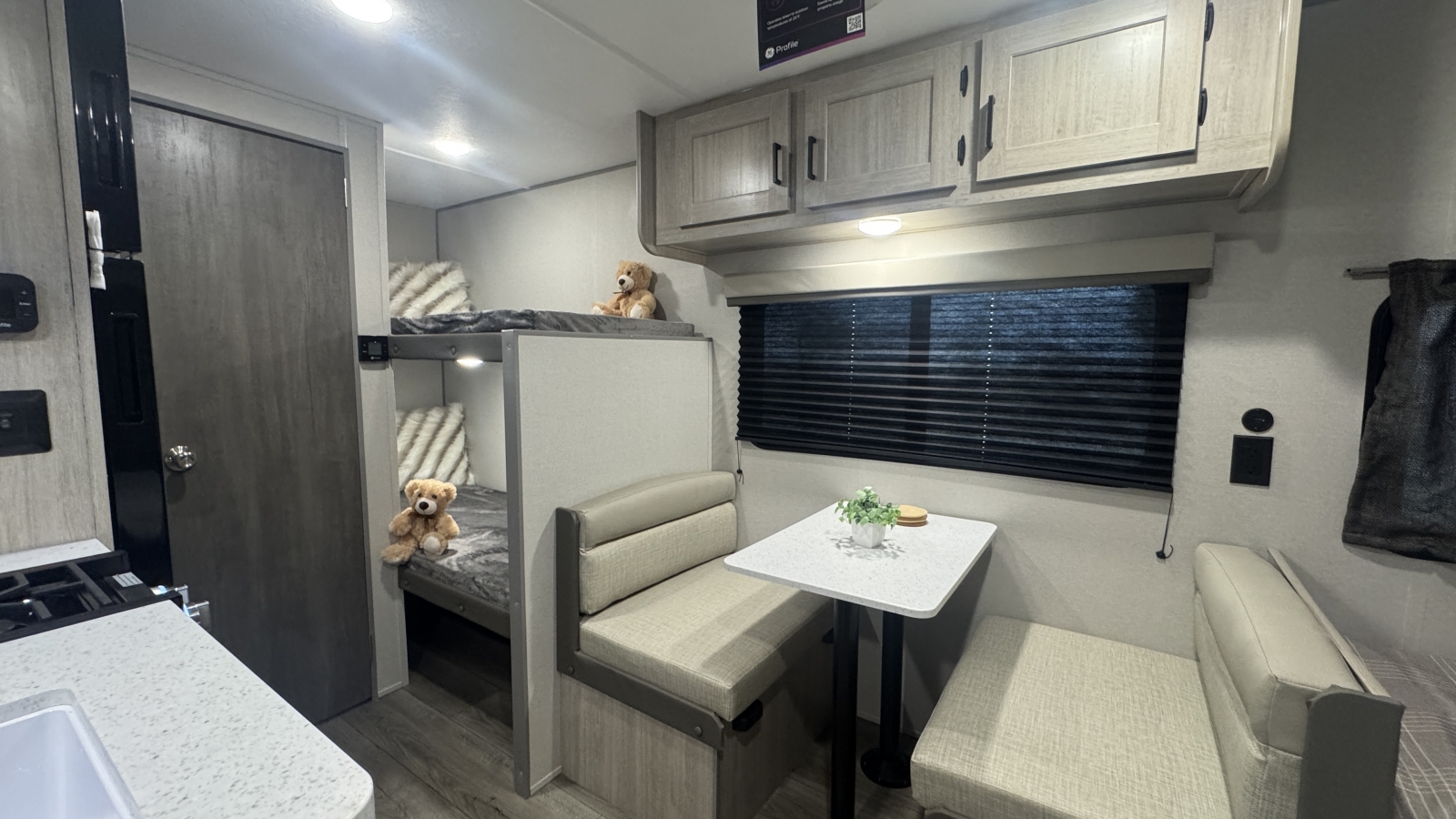 2026 Coachmen Catalina Summit Series 7 164BHX - Image 11