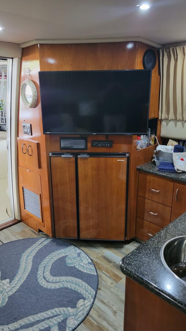 2004 Carver 360 Sport Sedan - Image 28