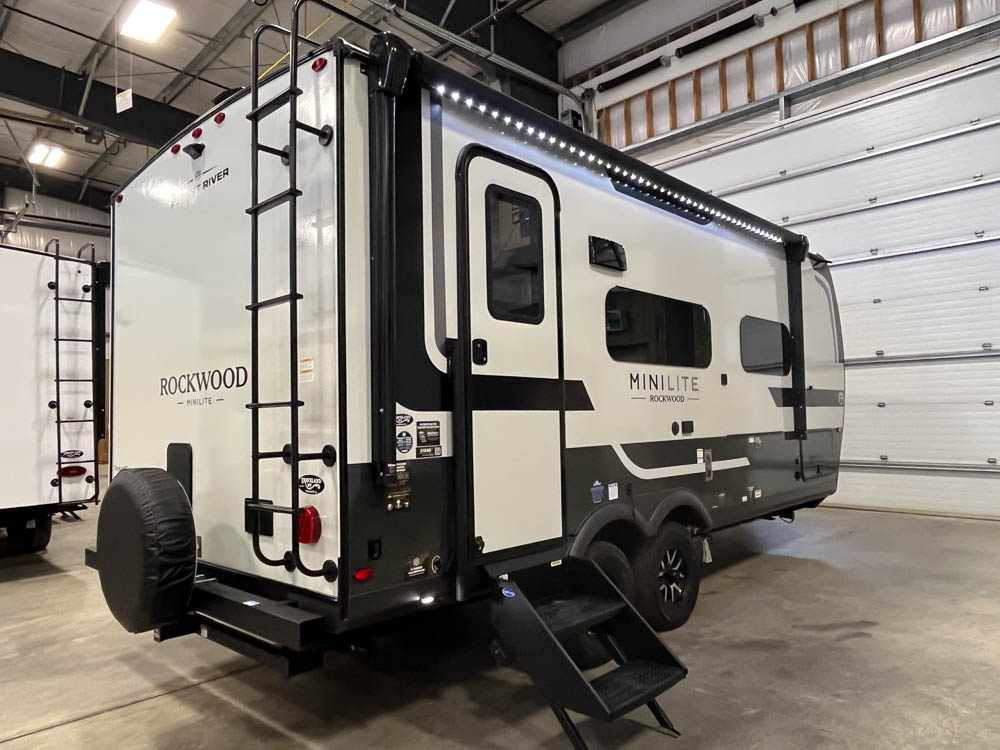 2027 Forest River Rockwood Mini Lite 2109S - Image 7