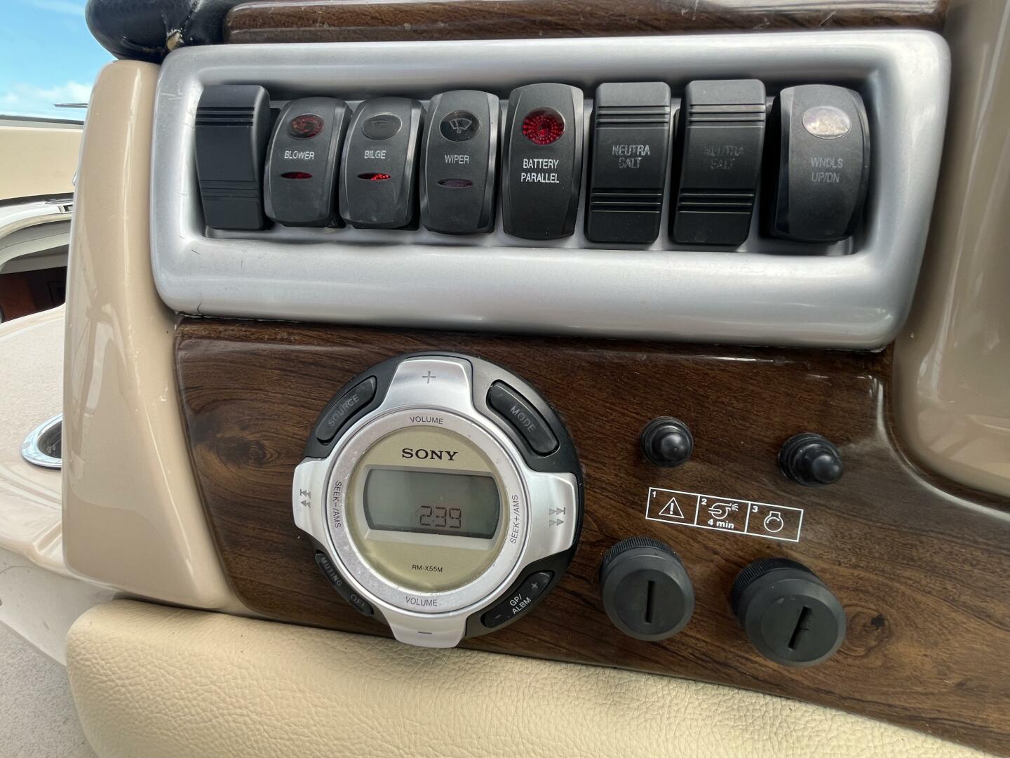 2008 Four Winns V338 - Image 39