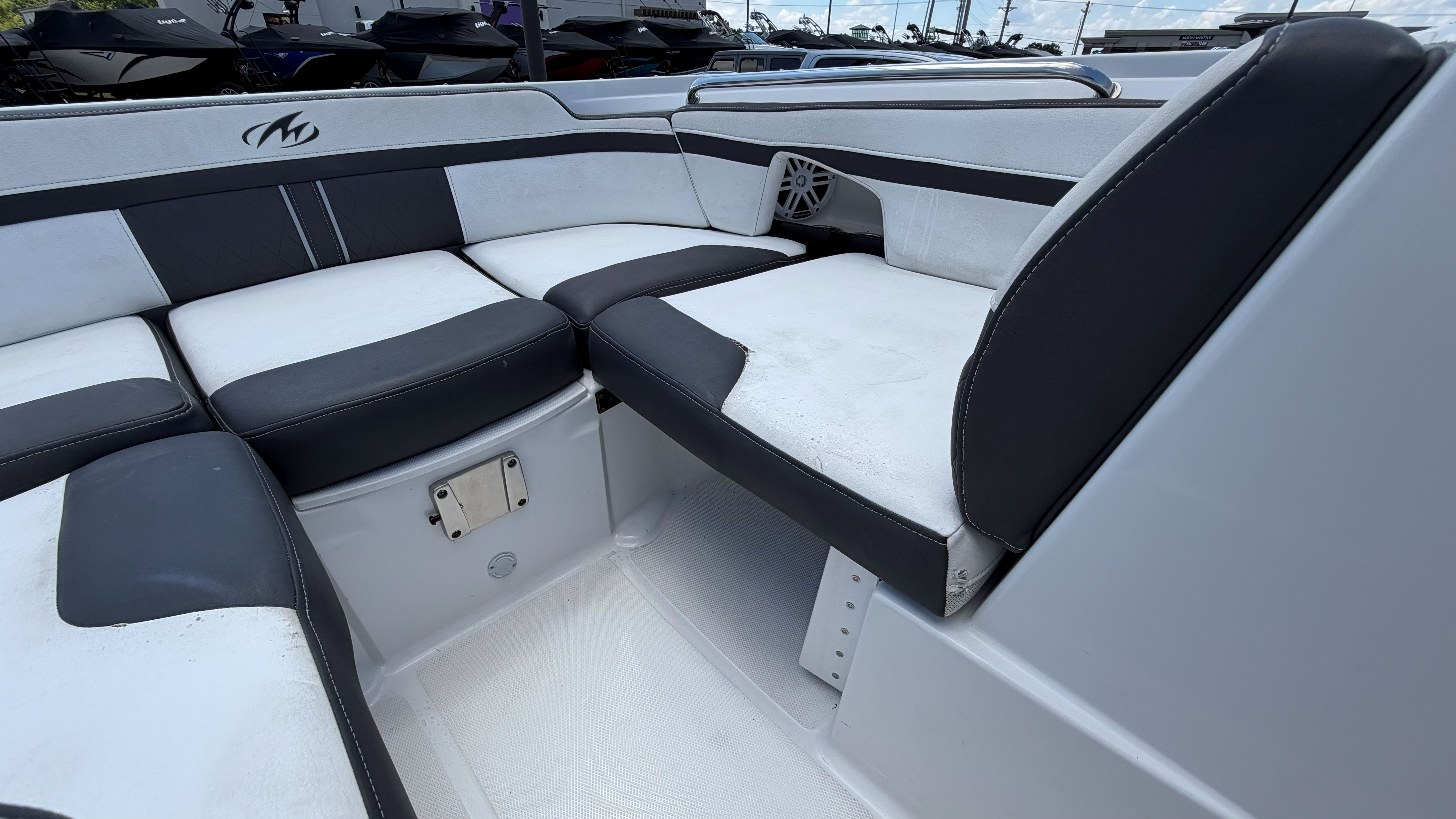 2024 Monterey M4 - Image 21