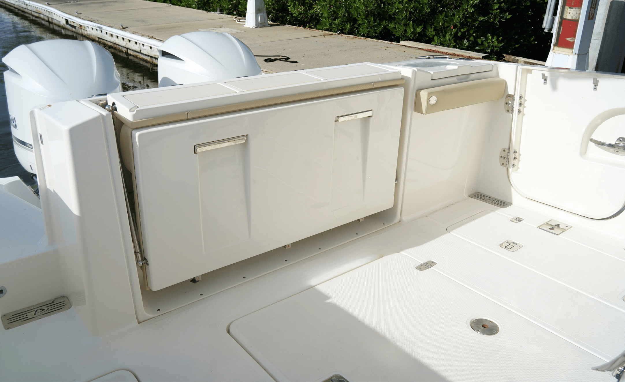 2020 PURSUIT S328 - Image 24