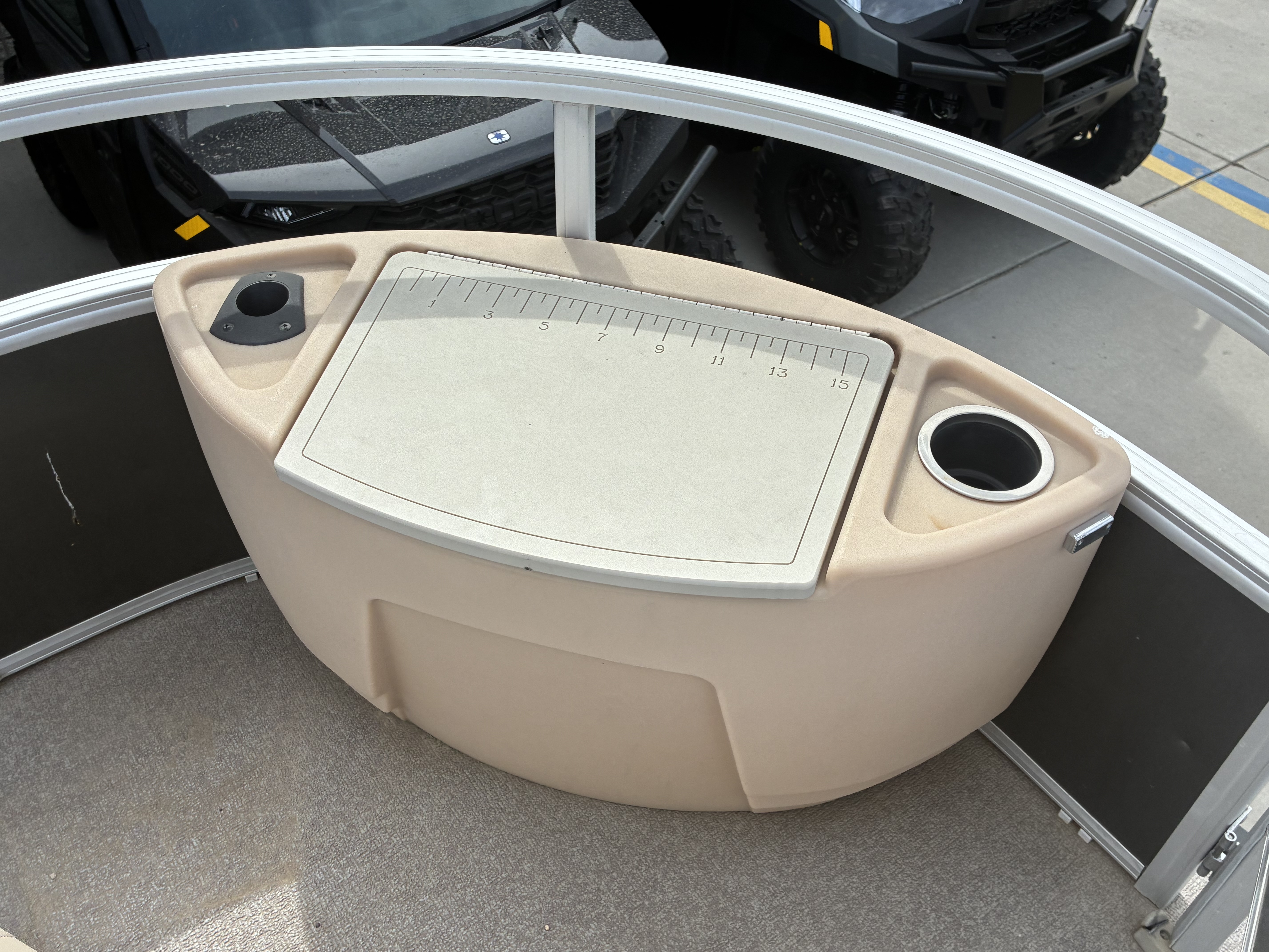 2016 Sun Tracker FISHIN BARGE 22 XPS - Image 13