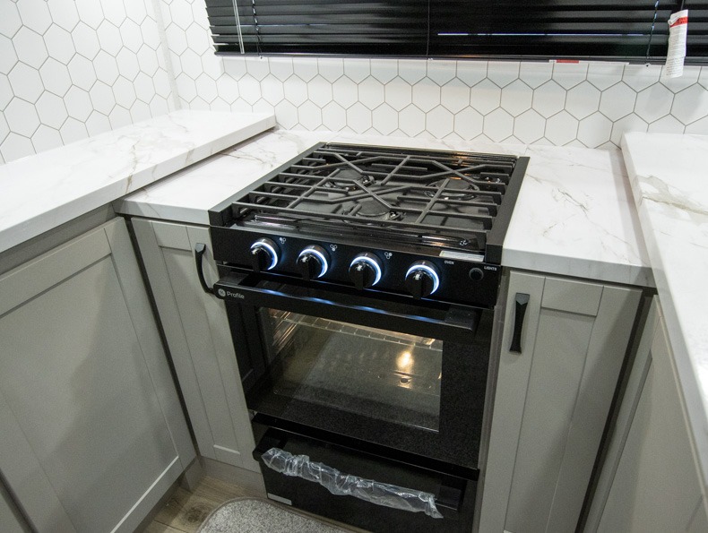 2026 Jayco Seismic 399 - Image 12