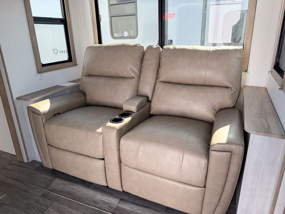 2027 EAST TO WEST 230FK - Image 35