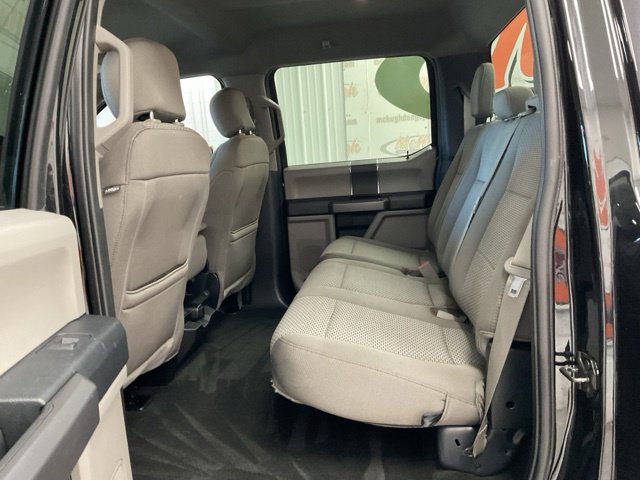 2019 Ford F150 Crew Cab XLT 4WD - Image 23