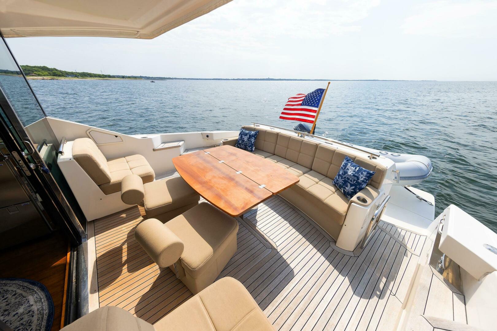 2014 Tiara Yachts 5000 Express - Image 7