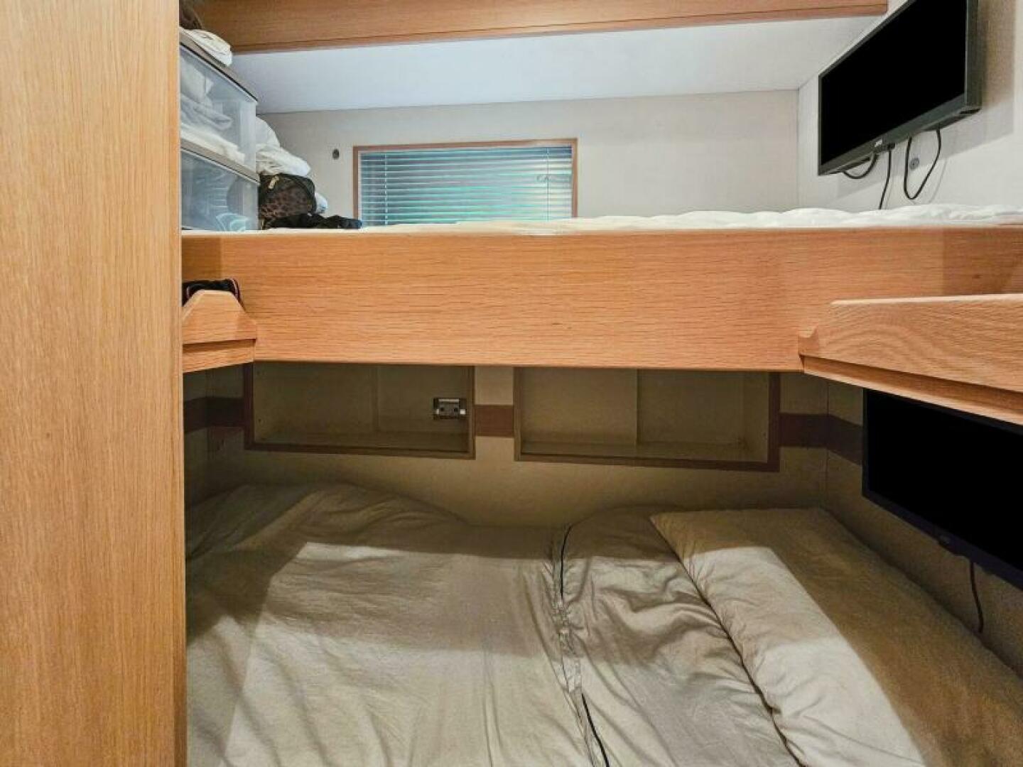 2008 Palmer Johnson 124 Sports Cruiser - Image 66