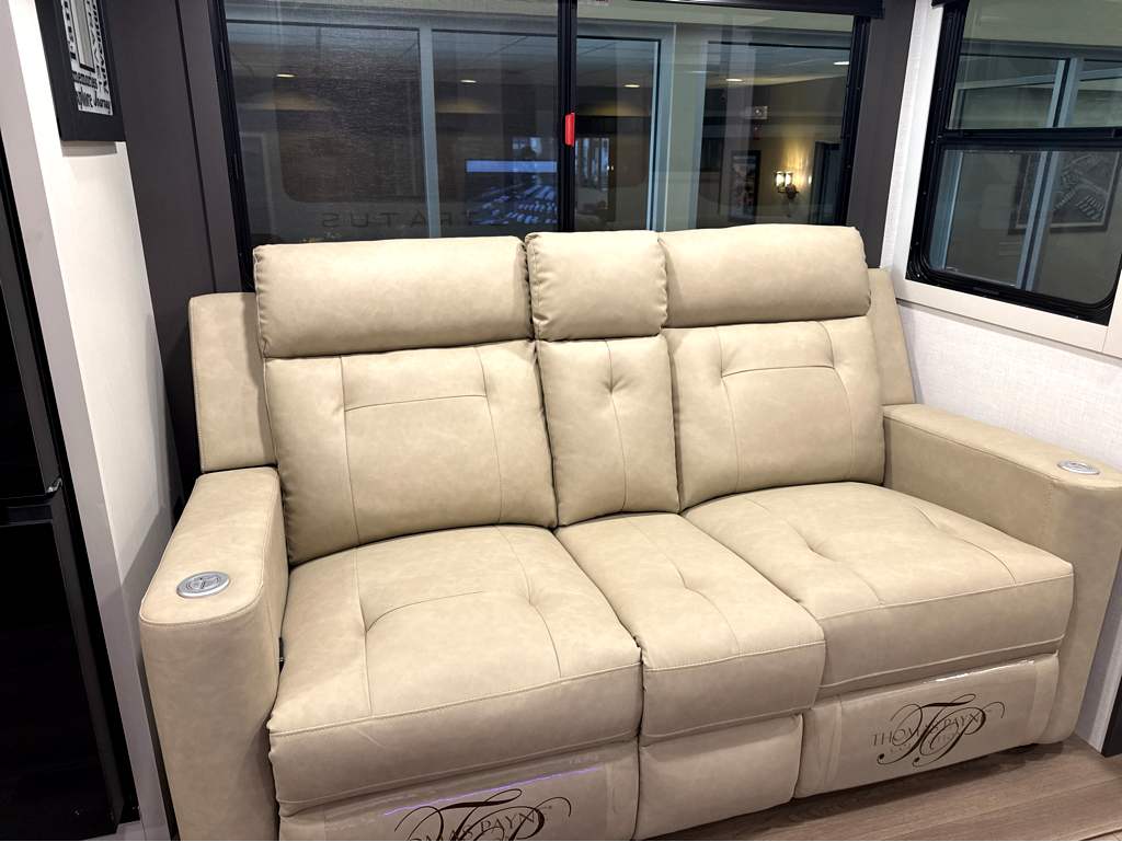 2027 VENTURE RV STRATUS 271VRK - Image 16