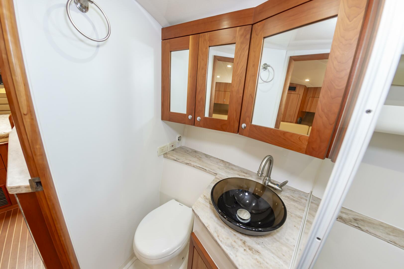 2014 Jupiter 41 Sport Bridge - Image 40