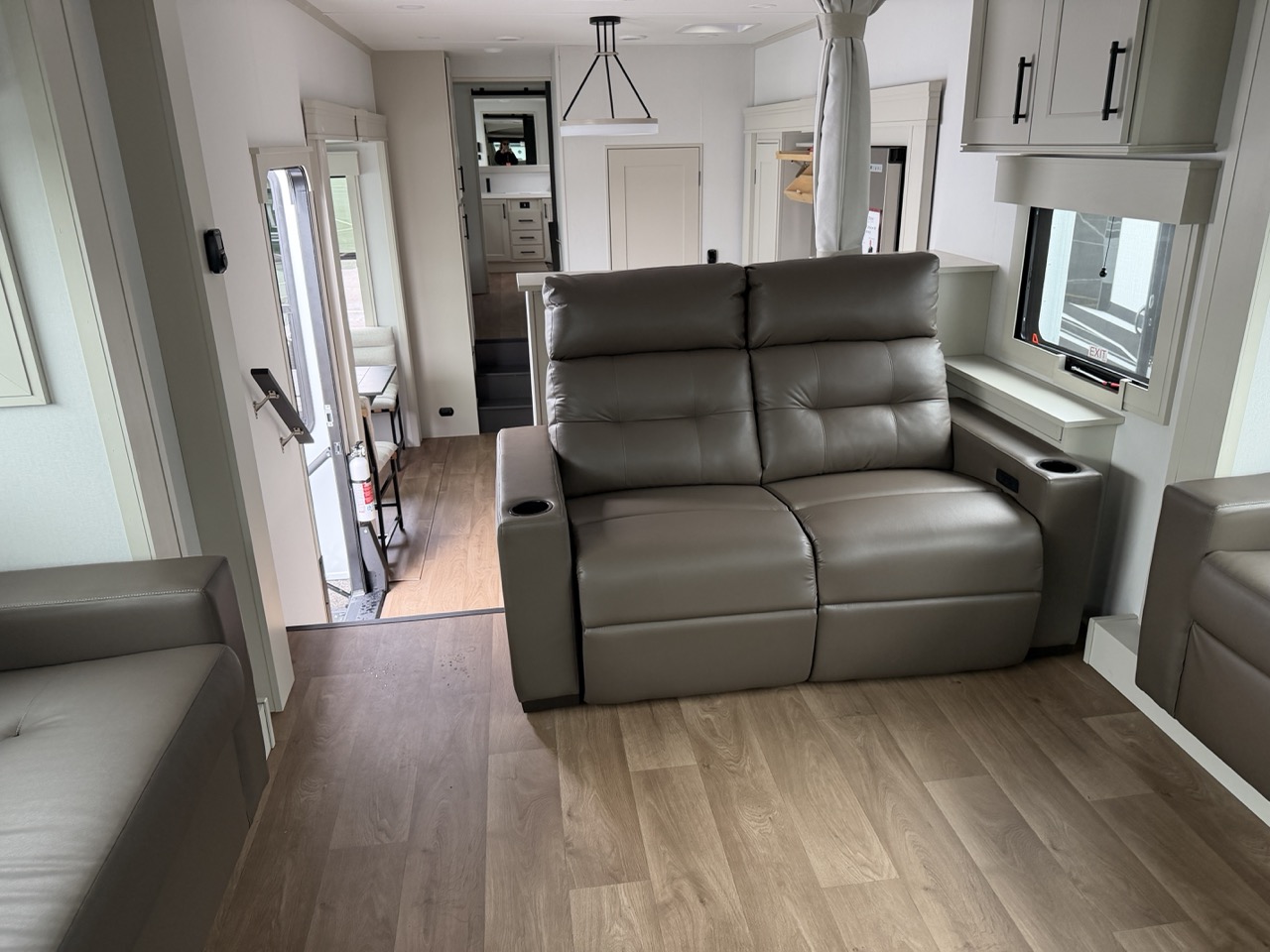 2026 Grand Design Solitude 380FL - Image 33